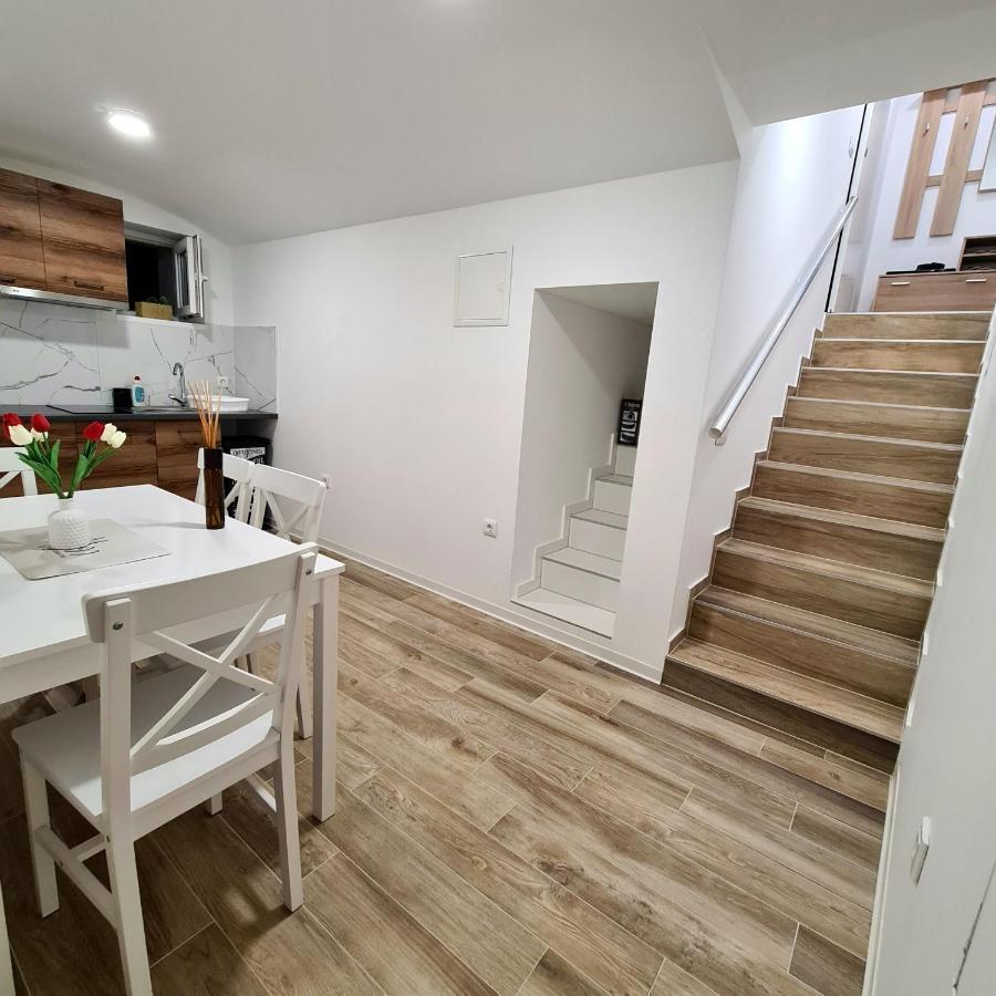 Apartment Dinlux Maribor Exterior photo